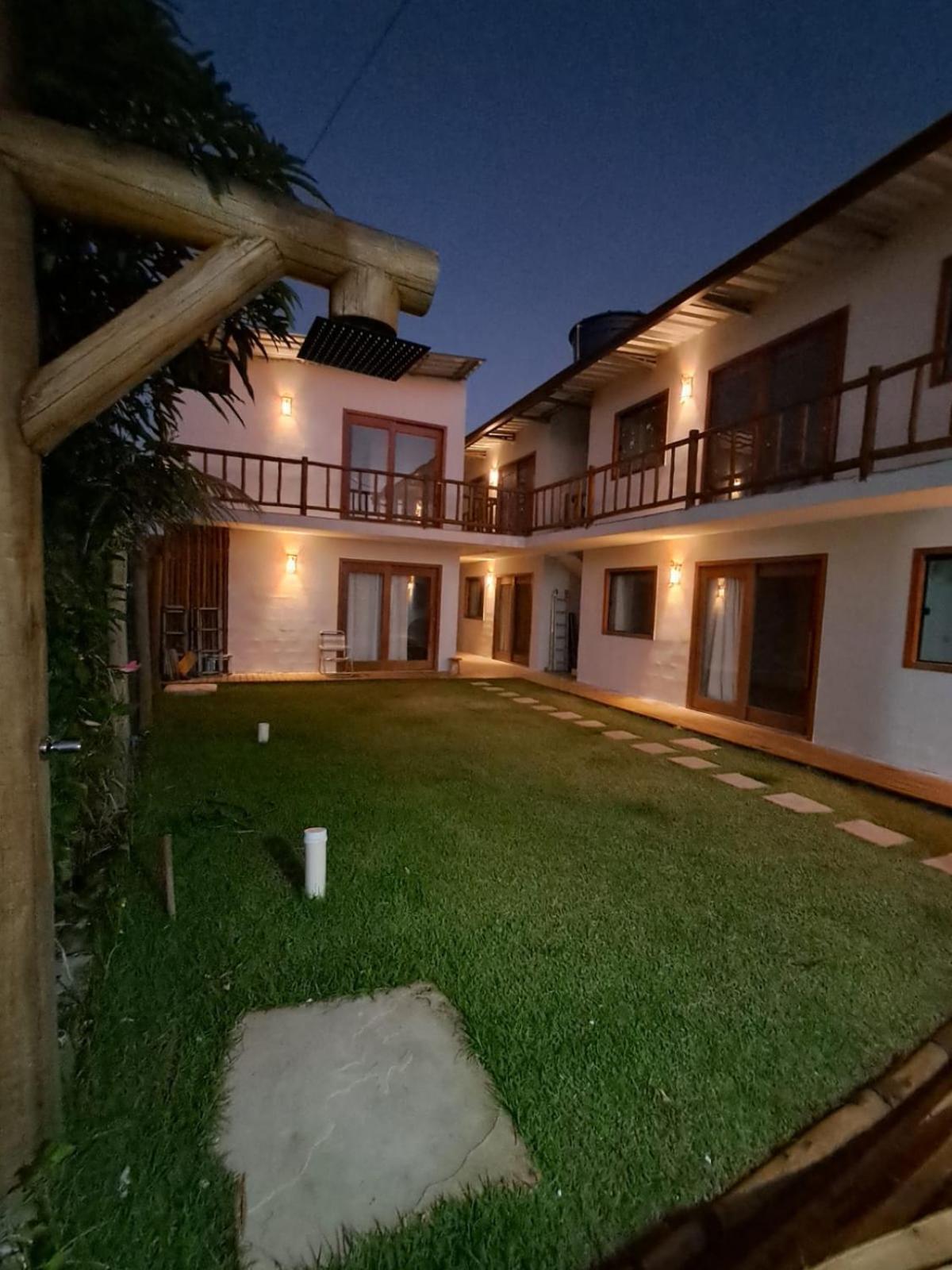 Flats Bougainville Marau (Bahia)
